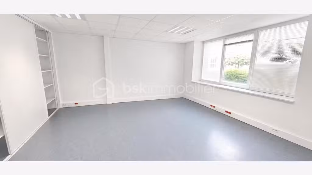 Local professionnel 232m² à louer à Benfeld
