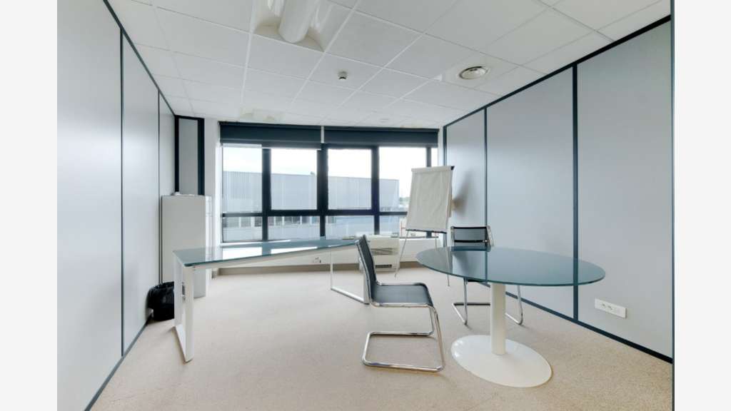 BEZONS (95): à louer plateau de 255 m2 de bureaux 