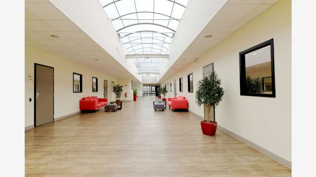 BEZONS (95): à louer plateau de 255 m2 de bureaux 
