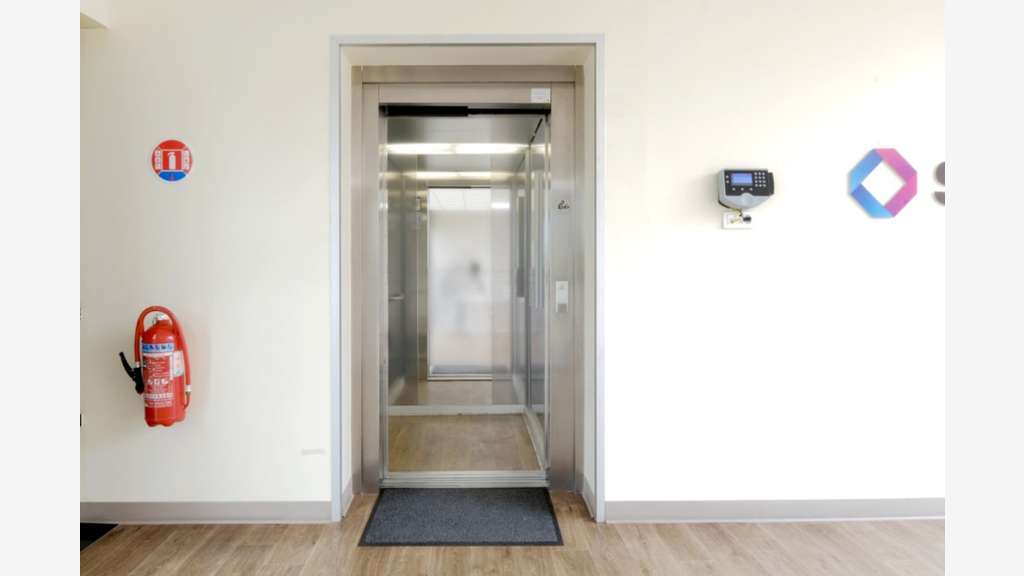 BEZONS (95): à louer plateau de 255 m2 de bureaux 