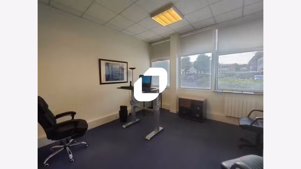 A louer Bureaux 100m² Bievres