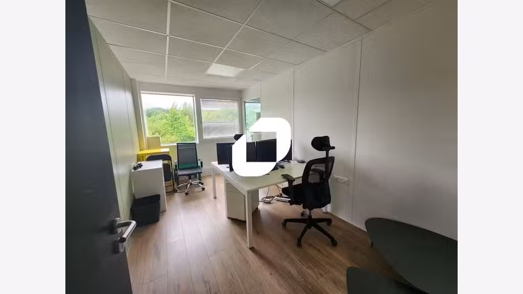 A louer Bureaux 288m² Bievres