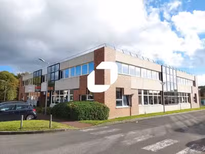 A louer Bureaux 800m² Bievres