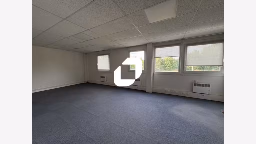 A louer Bureaux 1105m² Bievres