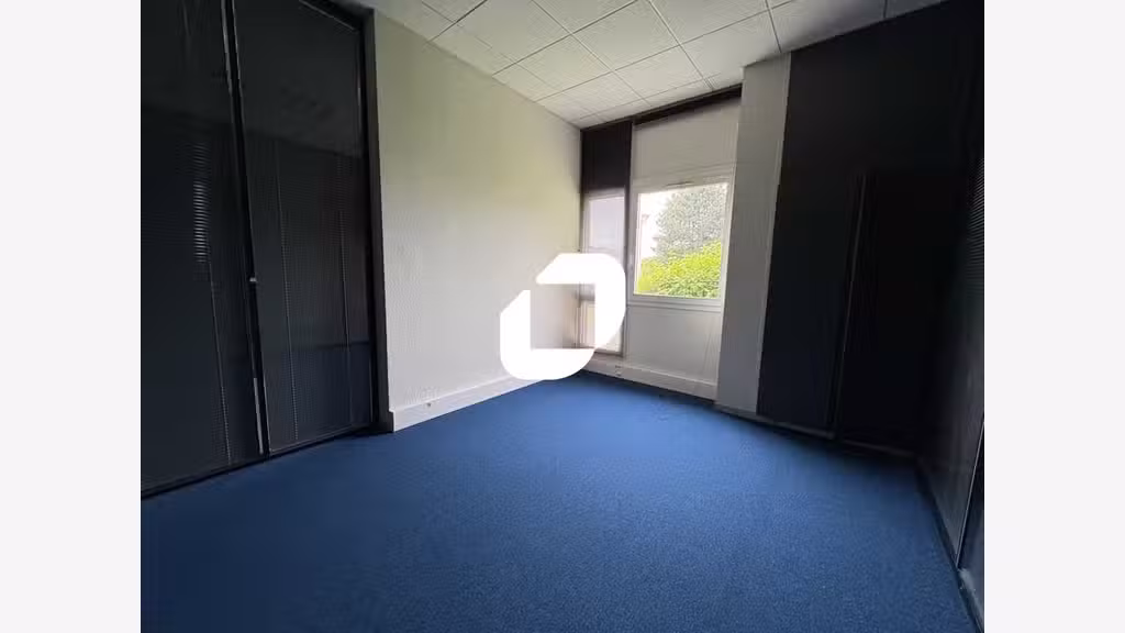 A louer Bureaux 201m² Bievres