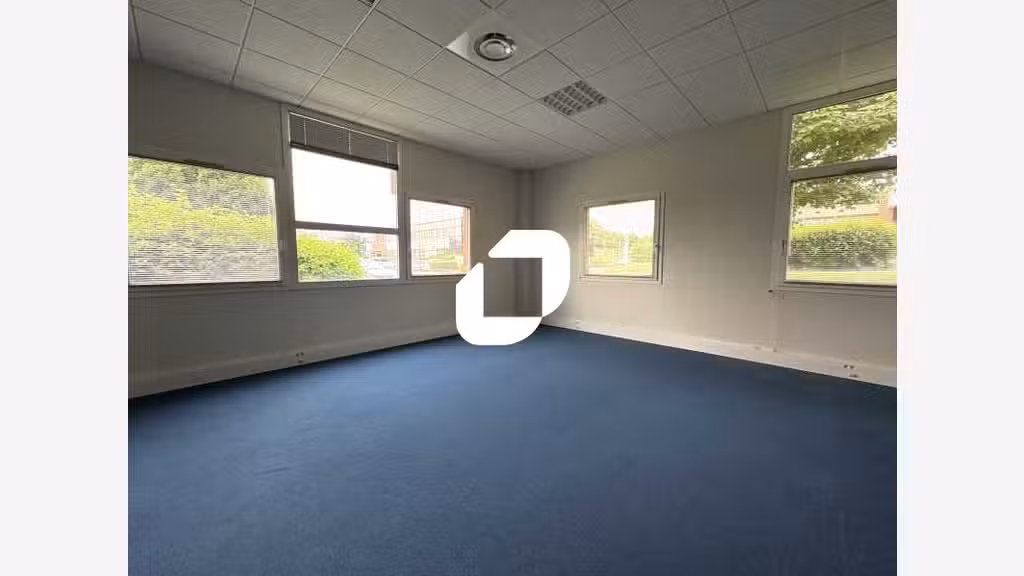 A louer Bureaux 201m² Bievres