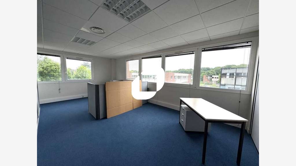A louer Bureaux 201m² Bievres