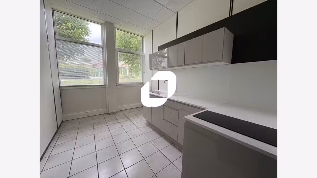 A louer Bureaux 201m² Bievres