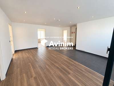 BOBIGNY – BUREAUX À LOUER 187 M² – ERP / PMR – 4 P