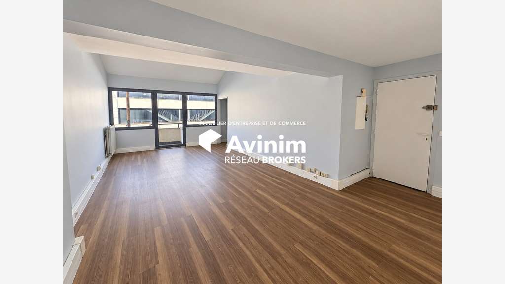 BUREAUX À LOUER – 60 M² – BOBIGNY (93) – 2 PARKING