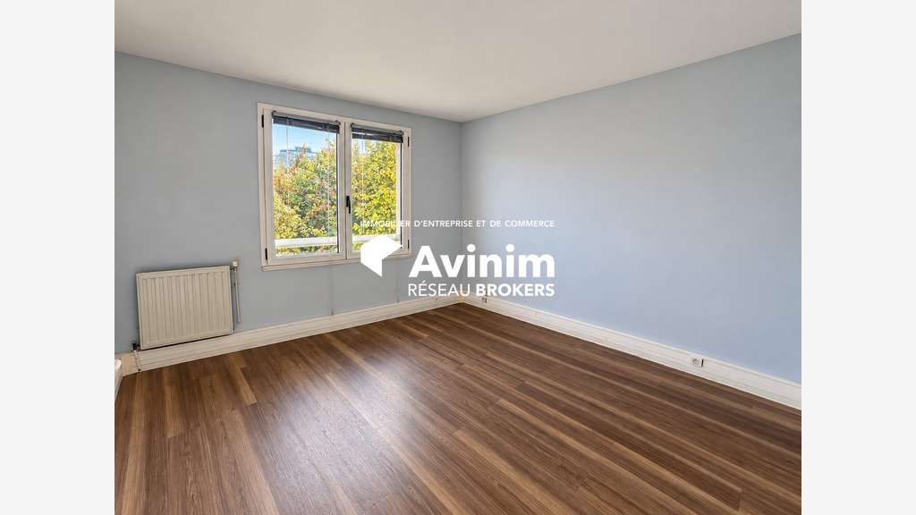 BUREAUX À LOUER – 60 M² – BOBIGNY (93) – 2 PARKING