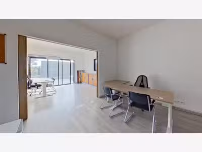 A louer bureau contemporain 42m² à Boé