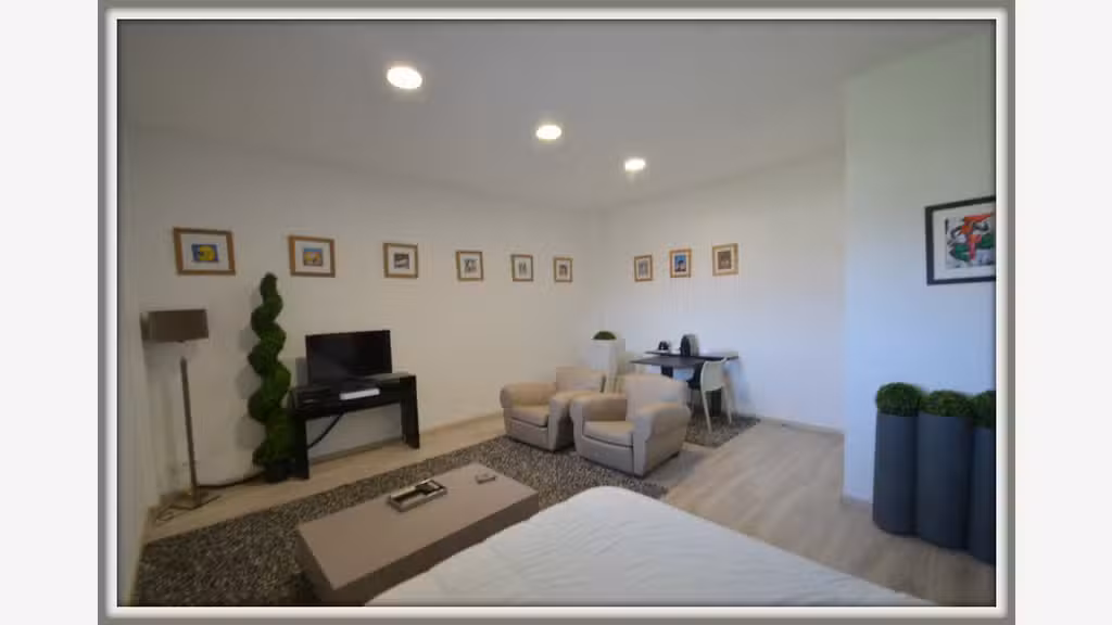 A louer bureau contemporain 41m² zone comm. de Boé