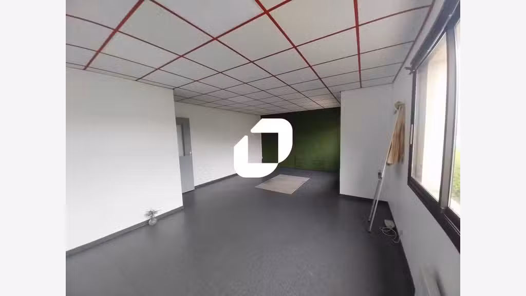 A louer Bureaux 600m² Boissy l'aillerie