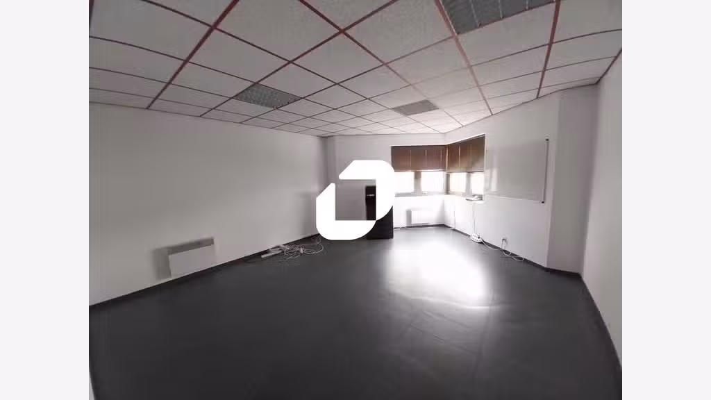 A louer Bureaux 600m² Boissy l'aillerie