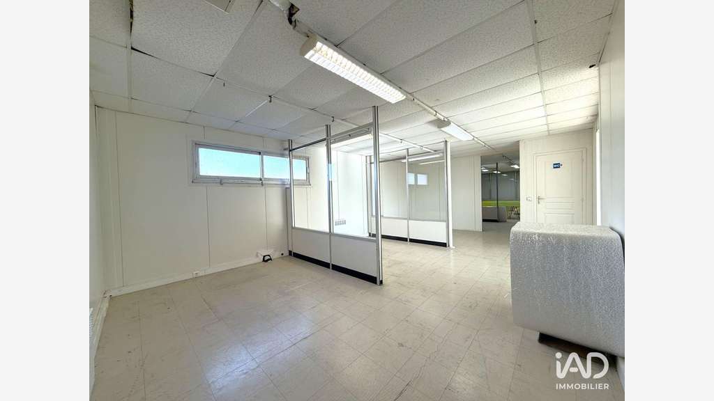 A louer bureau 74m² à Boissy-sous-Saint-Yon