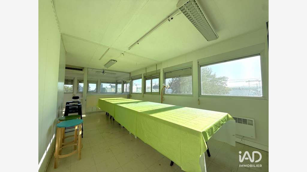 A louer bureau 74m² à Boissy-sous-Saint-Yon