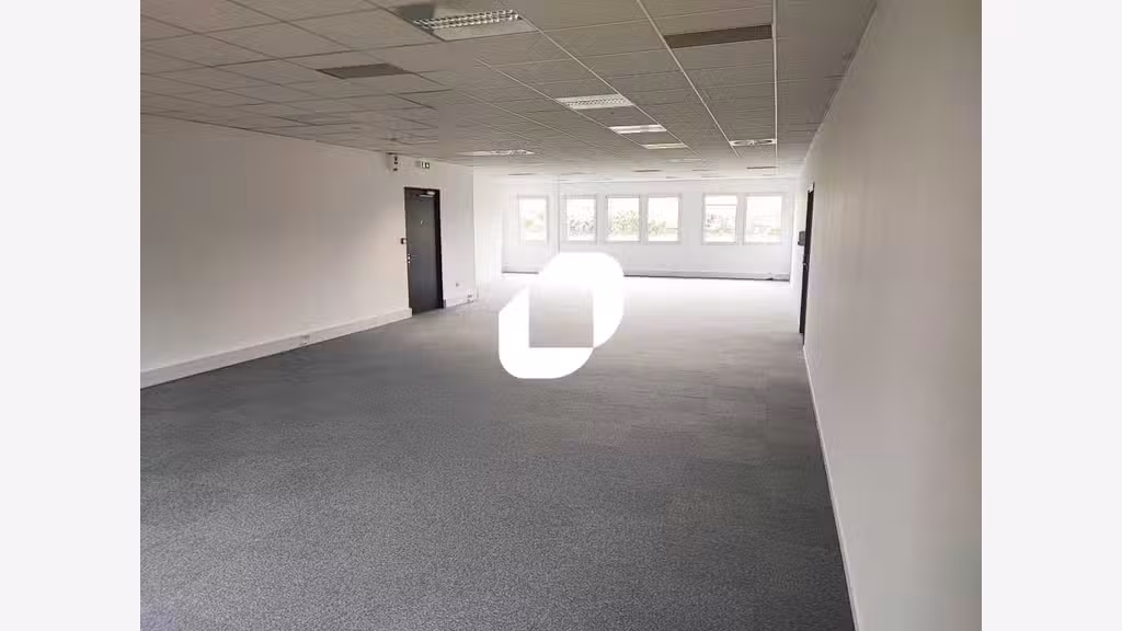 A louer Bureaux 353m² Bondy
