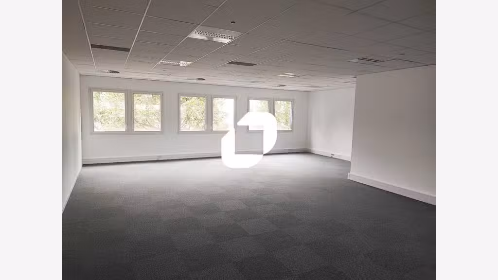 A louer Bureaux 353m² Bondy