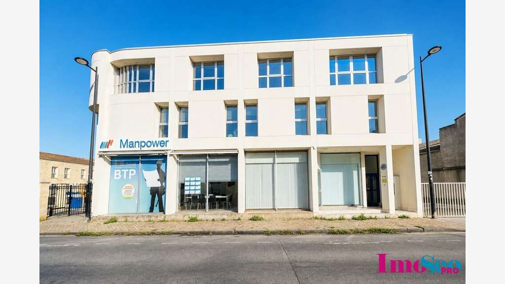 Bureaux PMR de 271m² à louer en R+2 à Bordeaux