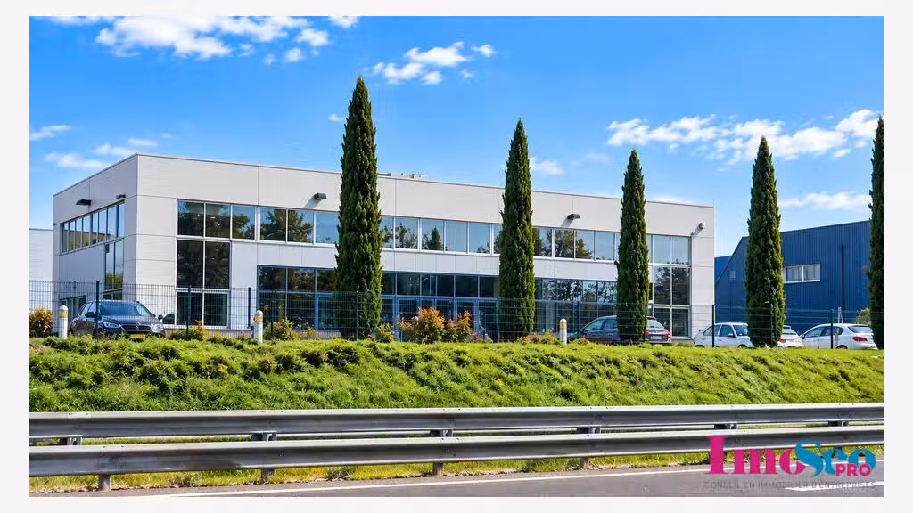 Immeuble de bureaux à louer secteur  Bordeaux-Lac