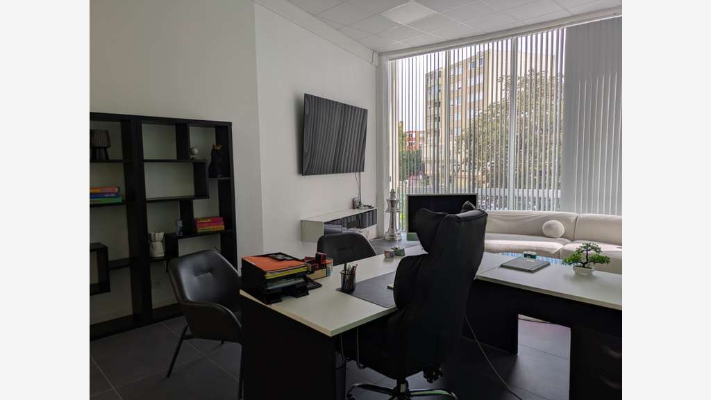 Local 77m² à louer centre comm. Bourgoin-Jallieu