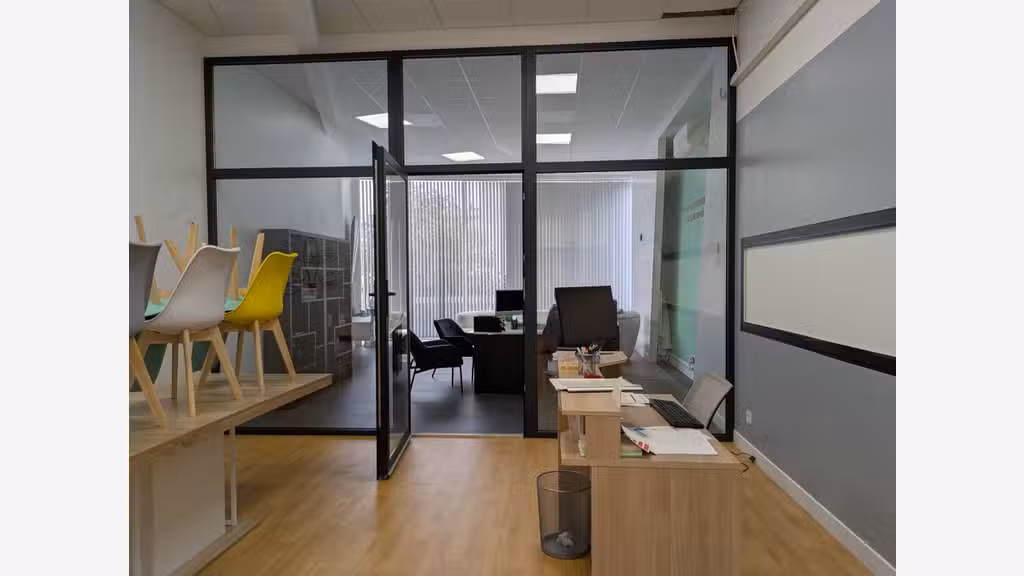 Local 77m² à louer centre comm. Bourgoin-Jallieu