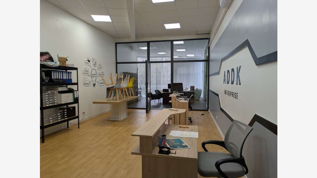 Local 77m² à louer centre comm. Bourgoin-Jallieu