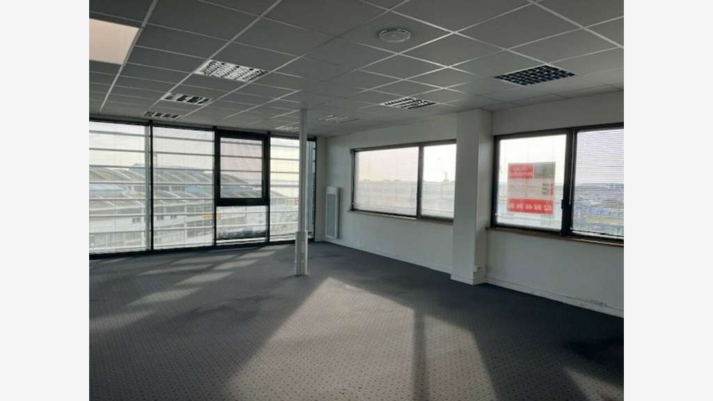 Bureaux 126m² à louer sur port de commerce Brest 