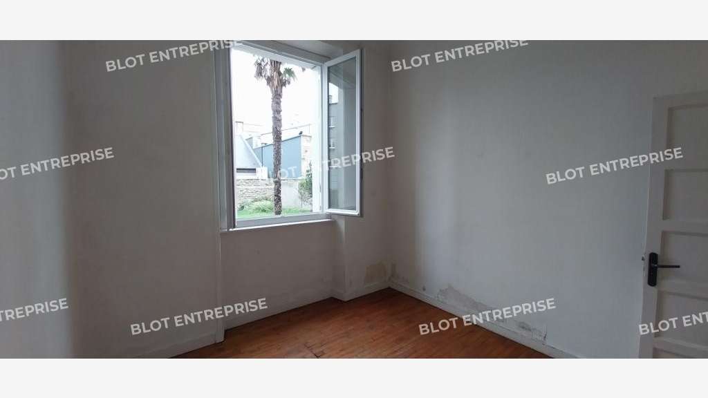A louer bureaux 60m² rue du Château à Brest