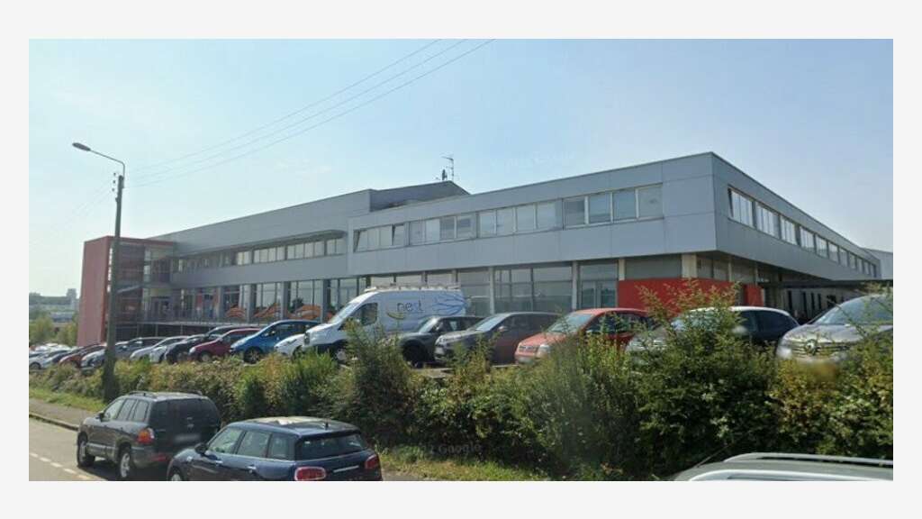 A louer bureaux de 408m² au 1er étage à Brest