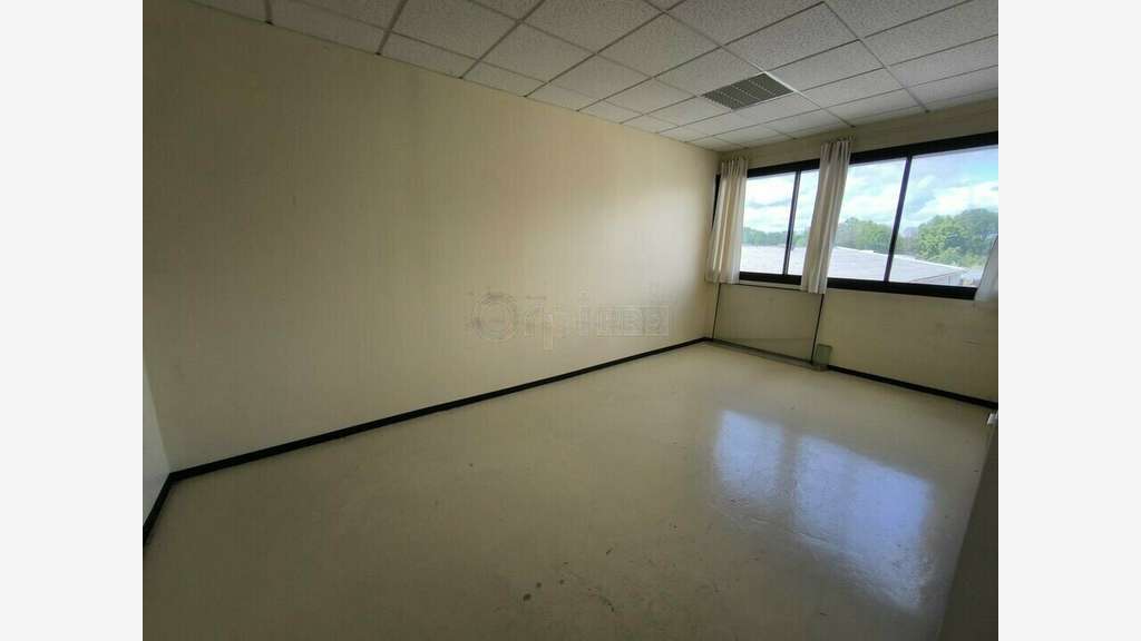 Bureaux 300m² à louer à Brive-la-Gaillarde A20