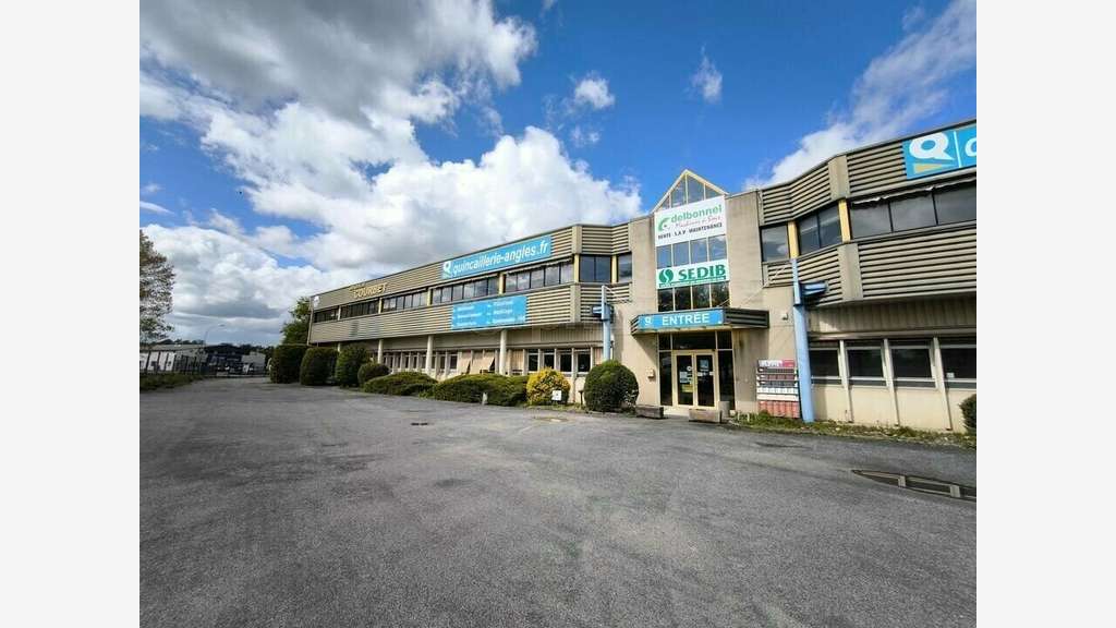 Bureaux 300m² à louer à Brive-la-Gaillarde A20