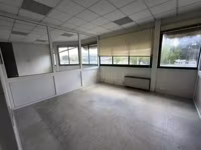 Bureaux 300m² à louer à Brive-la-Gaillarde A20