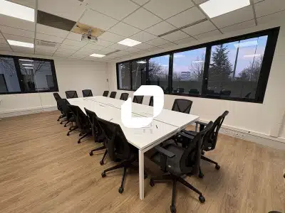 A louer Bureaux 163m² Bron