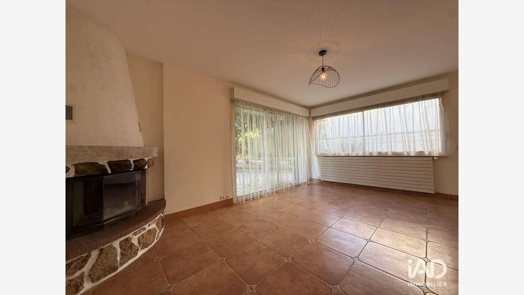 A louer bureau de 25m² à Brunoy Pyramide