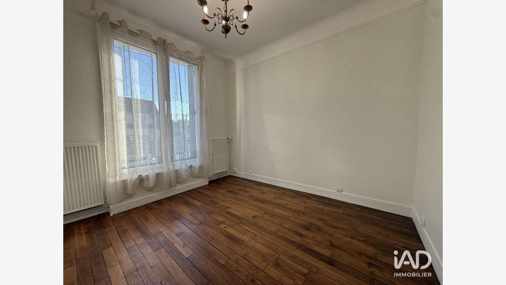 A louer bureau de 16m² à Brunoy Pyramide