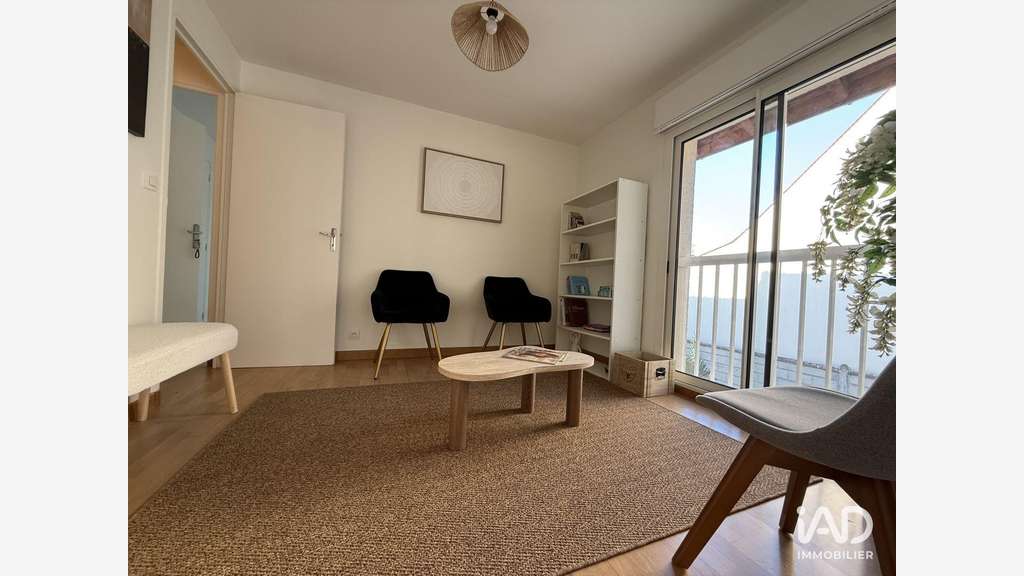A louer bureau de 16m² à Brunoy Pyramide