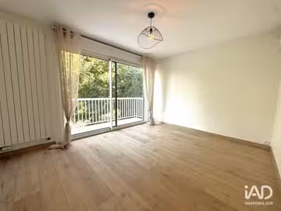 A louer bureau de 24m² à Brunoy Pyramide