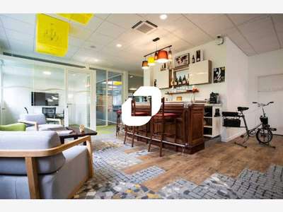 A louer Bureaux 356m² Buc