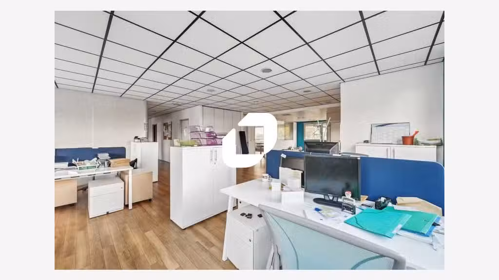 A louer Bureaux 2259m² Cachan