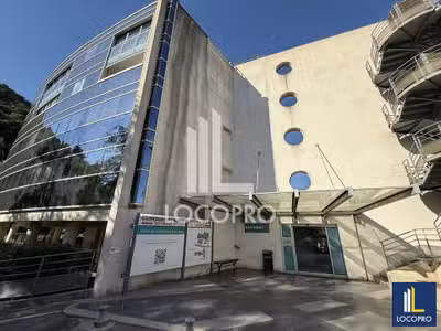 A louer bureau de 41m² + terrasse à Cagnes sur Mer