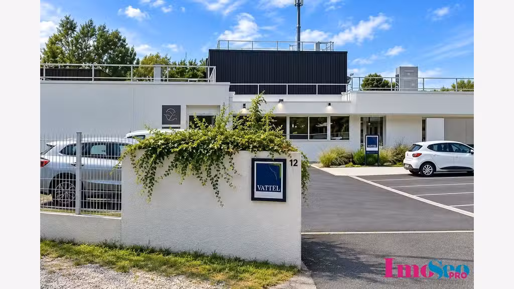 Bureaux 115m² à louer en zone d'activité Canejan