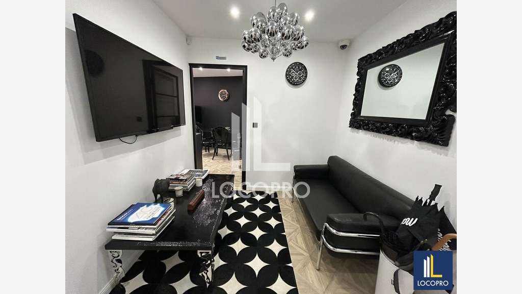 Location bureau privatif meublé 14m² à Cannes