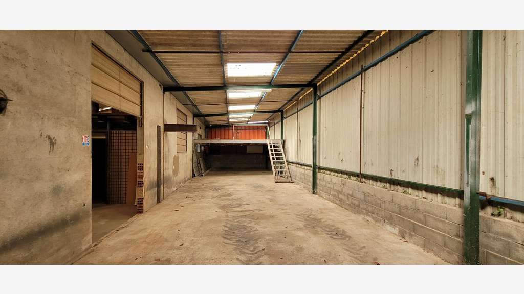 Local 660m² à louer à Caussade prox Montauban Nord