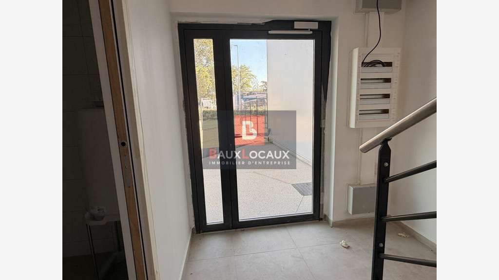 CAVAILLON - BUREAUX à louer