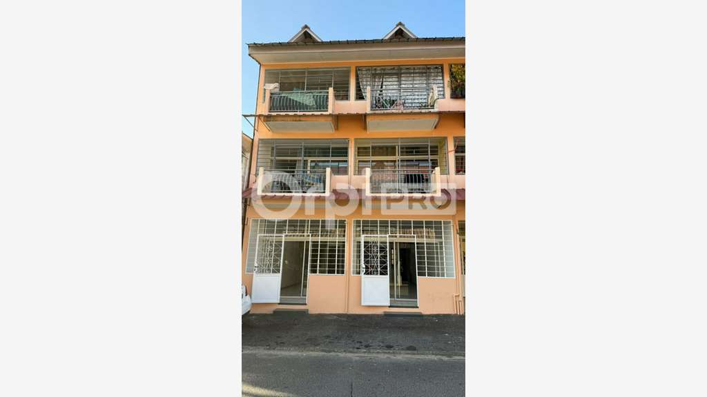 A louer local commercial de 33m² en RDC à Cayenne
