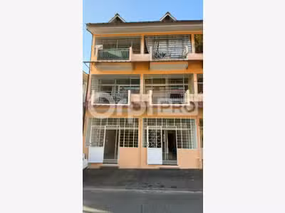 A louer local commercial de 33m² en RDC à Cayenne