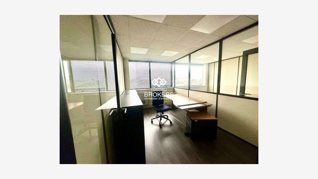 A louer bureau 117m² R+3 à Cergy Trois Fontaines