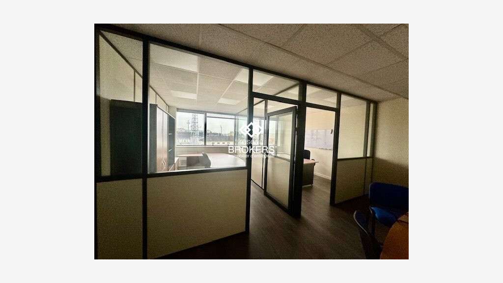 A louer bureau 117m² R+3 à Cergy Trois Fontaines
